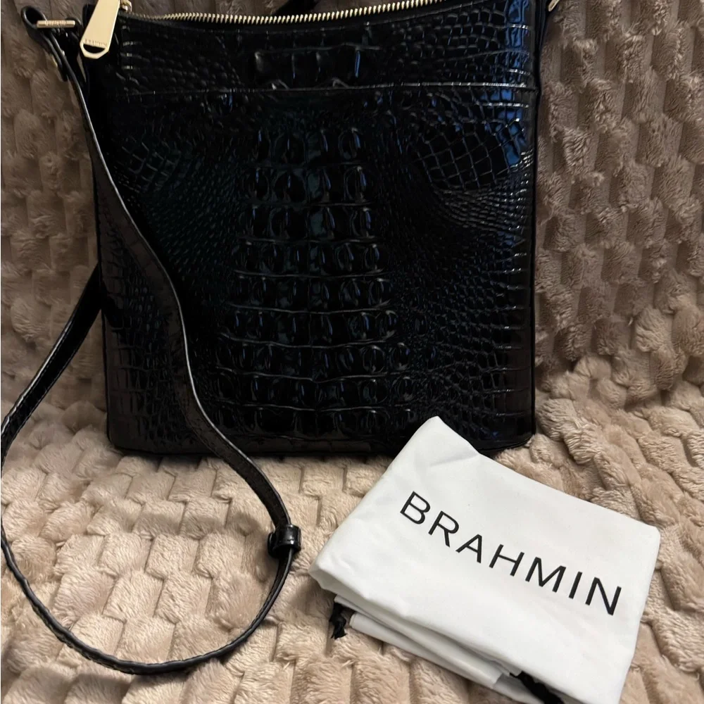 Brahmin Kate crossbody 10.5x10x2.50 - Picture 4 of 5